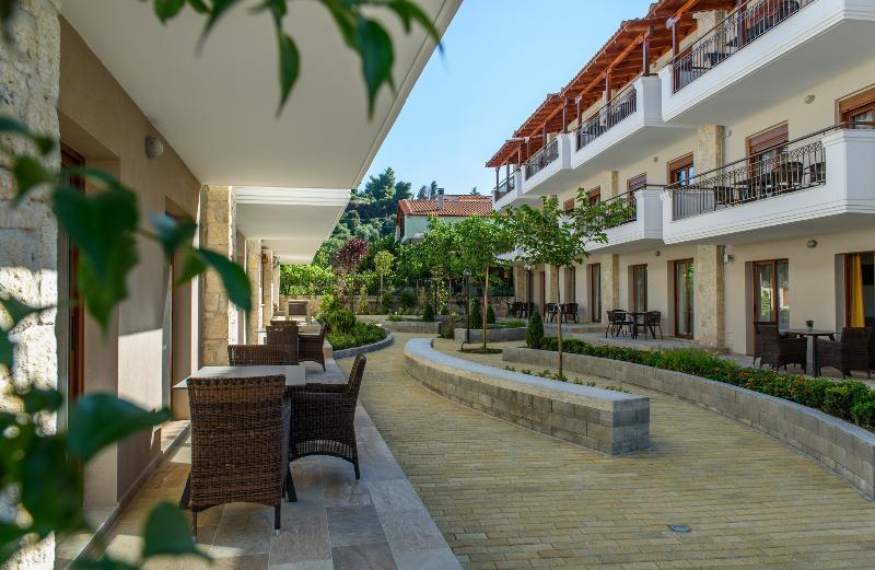 Apanemia By Flegra Hotels Pefkochori Exteriör bild